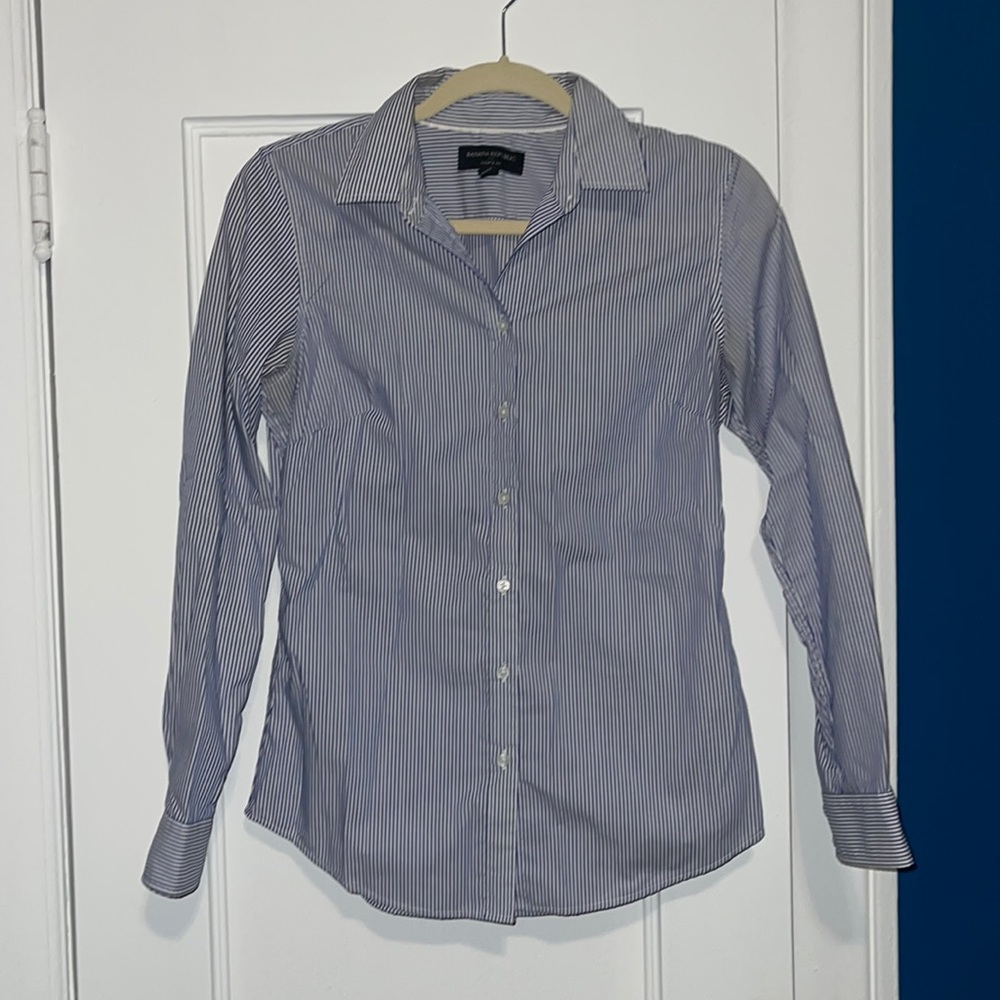 Banana Republic Tailored Fit Blue and White Pinstripe Button Down Dress Shirt